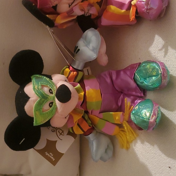 Vintage NWT Disney Store Mardi Gras Mickey & Minnie Plush set - Picture 3 of 11